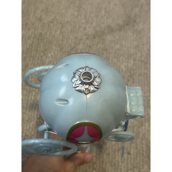 Disney Cinderella Carriage Bubble Wand New with Tags Light Up Sealed - Picture 5 of 7